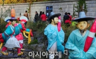 청계천 등축제 개막… 즐거운 관람 위한 '꿀팁'은?