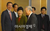 [포토]경제5단체장 만나는 박근혜 후보
