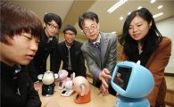KT "청소년 로봇 인재들과 미래를 이야기하다"