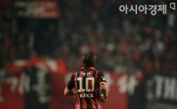 [포토] K리그 역사를 장식할 이름 '데얀'