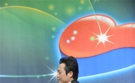 [포토]함현진 마술사, '이 비둘기가 어디서 나왔을까요?'