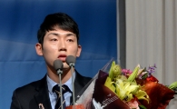 [포토] 신인상 서건창 '더 멋진 선수가 되겠습니다'