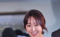 [포토]김민아 아나, 아찔한 '가슴라인'