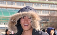 [포토]투표하러 온 지성, '촬영장패션'이에요!