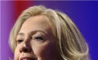 힐러리 개인 이메일 논란에 적극 해명, "숨기기 위한 건 아냐"…개인 이메일 3만여건 일반인에 공개 결정