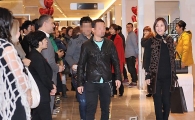 [포토]백화점에 장미희가 떴다… 시선 사로잡는 미모
