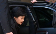 [포토]첫 출근하는 박근혜 당선인