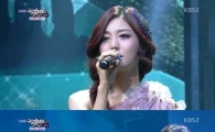 하이니, 새해 첫 '뮤직뱅크'서 중저음 폭발 '반전 매력'