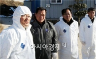 [포토]배용태 전남 행정부지사, 오리사육 농가 방문