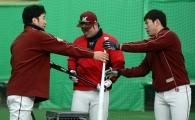 [포토] '방망이도 나눠쓰는 LPG 트리오(?)'