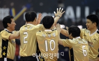 [포토] 프로배구 올스타전, 기뻐하는 올드보이즈