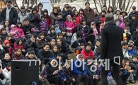 [포토]포근한(?) 겨울 날씨 즐기는 시민들