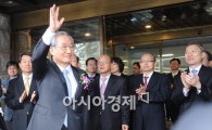[포토]6년간 이끈 헌재 떠나는 이강국 