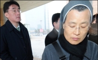 [포토]청원서 받는 수녀님