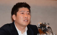 [포토] 은퇴발표 박재홍 '촉촉해진 눈시울'