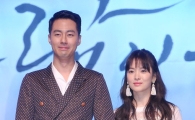 [포토]조인성-송혜교, 2013년 최고의 커플~