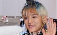 [포토]'스피드' 성민, 여심 녹이는 달콤한 손인사