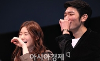 [포토]윤여정의 감독디스에 빵터진 정은채-김남진