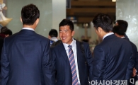 [포토] 정근우 '우리 돌아올 때도 활짝 웃자'