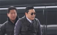 싸이, 故 임윤택 조문 위해 '귀국'… "빈소 향하는 중"