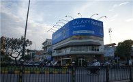 "프놈펜 거리, 삼성 LG 간판 안만나곤 못 배긴다"