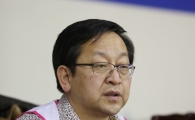[포토] 여자프로농구 관람하는 김종준 하나은행장