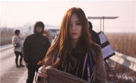 메이비, 프로듀서 김건우의 품으로 돌아가다