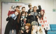 시크릿, B.A.P 컴백 무대 응원 '인기가요' 방문 '훈훈'