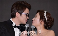 [포토]'결혼' 윤형빈-정경미, 애칭은 '자기야-애기'