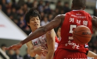 [포토] 고난이도 패스하는 김선형