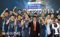 [포토] 프로배구 정규리그 우승 차지한 삼성화재 블루팡스