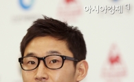 [포토] 이천수 '인천의 검파 유니폼 잘 어울리나요'