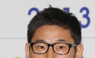 [포토] 입단 소감 밝히는 이천수'