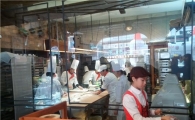 [르포]카페베네표 빵집 '마인츠돔' 첫날..강남 사람 다 모였다