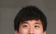 [포토] 성남 박진포 '감독님 새로 오시고 숙소 TV 채널 수가 늘었어요'