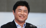 [포토] 밝은 미소의 윤성효 감독
