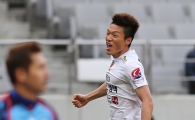 [포토] 이명주 '김용대 울리는 강철 발리슛 한방!'