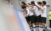 [포토] 이명주 동점골, 포항 스틸러스 환호