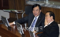[포토]의견 나누는 문희상·박기춘