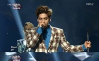 샤이니, 마이크 스탠드 안무로 박력 퍼포먼스
