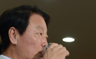 [포토] 속 타는 한선교 KBL 총재