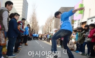 [포토]다이렉트하게 도심을 누벼라!
