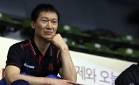 [포토] 이정철 감독 '전력 분석을 위해 경기장 찾았어요'