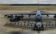 한반도상공 비행하는 B-52 폭격기는