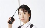 "반창고까지 붙여주는 女경호원, 남다르죠?"