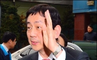 [포토]손 흔드는 진영 장관