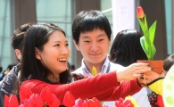 [포토]"자~ 봄 받으세요"