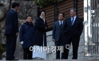 [포토]故 정주영 회장 제사에 참석한 정몽구 회장 
