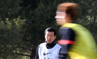 [포토] 훈련 지켜보는 최강희 감독