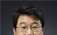 "오얏나무 아래서 갓끈 안 만진다" 옛말 실천